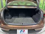 【パワーバックドア】スマートキーや運転席のボタンを押すだけでリアゲートが自動で開閉します!荷物を持っている時や、高い位置にあるバックドアを閉める際に便利な機能です♪