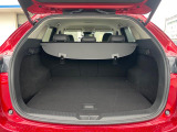 積み下ろしのしやすいデッキにはたっぷりと荷物を積み込んでいただけます。遊びから仕事まで、様々なシーンで頼れます♪