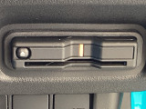 ETC車載器付。ETCが使用可能な道路通行料はキャッシュレスでスマートに走行できます。再セットアップして納車致します。