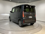 ご納車までの期間ですが、県内のお客様は2、3週間、県外のお客様は3、4週間ほどでご納車が可能となります。但し、お支払いや書類の状況によっては多少の前後もありますので、その際には何卒ご了承下さい。