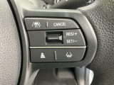 アクセルから足を離しても設定したスピードを保ち走行し、高速道路での疲労軽減に役立つクルーズコントロール付きです!