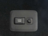 【ステアリングスイッチ】ハンドルを握ったままで各種装備の設定・オーディオの操作が可能。この快適さ、やめられません!