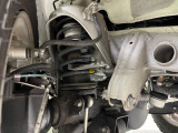 お車を安心してお乗りいただく為には、足回りの定期点検が欠かせません。サービスサポート(有償保証)では無料点検もご提供しており、安心のカーライフをお過ごしいただけるサポート体制が整っています。