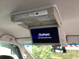 ホンダ純正リア席モニター ルーフ取付タイプ VM-155Nです!大画面9インチW-VGAモニターで、テレビやDVDなどの映像を楽しめます。便利なLEDランプ付です。