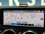 ●純正ナビ:一体感のあるナビは、高級感ある車内を演出してくれます。Bluetooth再生などオーディオ機能も充実しておりますので、運転もより楽しめます♪