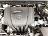 「SKYACTIV-G(ガソリン)」は、規格外の高圧縮を実現し、世界のエンジン技術者に驚きを与えました。さらに、それを維持したままノッキングの発生を抑え、熱効率を向上、走りにも寄与したエンジンです。