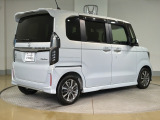 ご納車までの期間ですが、県内のお客様は1、2週間、県外のお客様は2、3週間ほどでご納車が可能となります。ただし、お支払いや書類の状況によっては多少の前後もありますので、その際には何卒ご了承下さい。