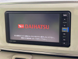 【純正ナビ】人気の純正ナビを装備しております。ナビの使いやすさはもちろん、オーディオ機能も充実!キャンプや旅行はもちろん、通勤や買い物など普段のドライブも楽しくなるはず♪