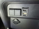 シガーソケット用の充電器が使用可能です!