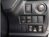 運転席スイッチ類は使いやすくまとめられてます。