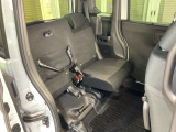 後席をはね上げれば、「もうひとつの荷室」が生まれます。