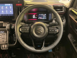 【純正革巻きステアリング】上質な革を使用することで、手にしっかり馴染みとても運転しやすいハンドルです♪