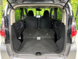 普段のお買い物や通勤、送迎等に十分な荷室スペースを確保しております。セカンドシートを倒すと、大きな荷物の積載も可能です♪