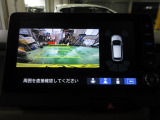 バックカメラの画像です。ガイドラインがスムースな車庫入れをサポートいたします。車庫入れの安心感がアップしますね。
