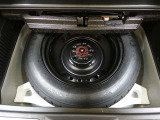 スペアタイヤが装備されております!