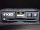 ■【ETC車載器】が装備されています。セットアップをしてお渡しとなり、ETCカードを差し込むだけで高速道路の利用が可能です。