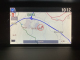 ナビゲーションはフルセグTV対応の純正HDDナビを搭載しています。Bluetoothオーディオ機能がありますので、スマートフォンなどの音楽も再生できます。