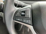 運転中でも手を離さずにオーディオの操作ができる『ステアリングスイッチ』機能があります!