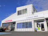 当社はF1で有名な鈴鹿サーキットから車で15分くらい、国道23号線とサーキット道路との交差点にございます♪電車でご来店される場合、近鉄名古屋線の白子駅に到着後にお電話を頂ければ、お迎えに上がります。