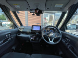運転席周りの視界もよくハンドルも軽い取り回しなのですごく運転がしやすい車です。