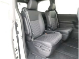 買ってからも安心!トヨタ認定中古車には1年間走行距離無制限の「ロングラン保証」がついています。年式は問わず、全国約5,000ヶ所のトヨタのお店で保証修理を受けることができます。