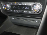 CD、DVDプレーヤー USB&times;2 AUX&times;1