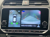 【アラウンドビューモニター】車を上から見下ろしているかのような映像で周囲の状況がひと目で確認、狭い駐車場に駐車するときも安心です♪