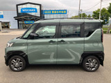 デリカミニ T プレミアム 4WD 
