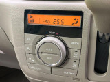 【オートライト】周りの明るさに応じて自動でヘッドライトの点灯・消灯ができる機能です!ライトの付け忘れ・消し忘れなどが無くなり、雨の日や夕方の走行も安心!トンネル通過時も便利ですね♪
