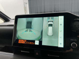フロントカメラは運転席よりも前の視界を確保することで事前に危険を予知し、事故や衝突を防ぎます。
