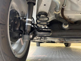 お車を安心してお乗りいただく為には、足回りの定期点検が欠かせません。サービスサポート(有償保証)では無料点検もご提供しており、安心のカーライフをお過ごしいただけるサポート体制が整っています。