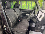 運転席シート廻りは使用感も少なく、良好な状態となっています。前オーナー様が丁寧に使っていたことがよくわかりますね。