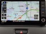 純正9インチメモリーナビゲーション(VXU-215VZi)が装備されております。純正品なので保証対象となり安心してお使いいただけます。