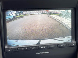 ●ガイドライン付きバックカメラ:不安な駐車もこれで安心!ガイドライン付きなので狭い箇所での駐車もラクラクです!