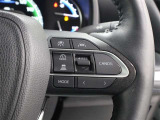 レーダークルーズコントロール作動時に車線維持に必要な運転操作の支援を行う「レーントレーシングアシスト(LTA)」を搭載しています。