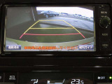 バックガイドモニターで、後方を確認しながら安心して駐車することができます。運転初心者も熟練者も必須の機能ですよ!