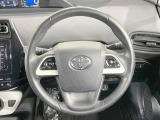 【純正革巻きステアリング】上質な革を使用することで、手にしっかり馴染みとても運転しやすいハンドルです♪