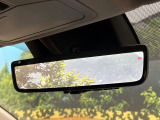 【デジタルインナーミラー】後席の大きな荷物や同乗者で後方が確認しづらい時でも安心!カメラが撮影した車両後方の映像をルームミラー内に表示。クリアな視界で状況の確認が可能です!