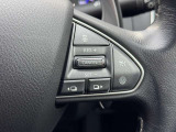 ステアリングスイッチ(右側)。インテリジェント クルーズコントロール(車間距離・車速設定)やメーター内ディスプレイの表示切り替えを操作できます。