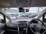 運転席周りの視界もよくハンドルも軽い取り回しなのですごく運転がしやすい車です。