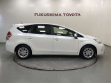 【まるごとクリーニング】シートを取り外し、車内を徹底洗浄。隅々まで丁寧に仕上げています。