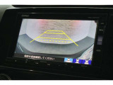 バックカメラが装備されており、後方の安全確認はもちろんのこと狭い場所での駐車や雨の日・夜間など視界の悪いコンディションでのストレスの軽減にもなります!