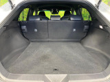 【パワーバックドア】スマートキーや運転席のボタンを押すだけでリアゲートが自動で開閉します!荷物を持っている時や、高い位置にあるバックドアを閉める際に便利な機能です♪