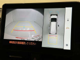 後方の見える安心をお届けするバックガイドモニター付:バックするときのアシストラインもあって楽々バック!車庫入れや縦列駐車をサポートし、苦手な駐車も安心です!今やもう手放せない装備ですネ♪