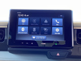 ドライブの必需品。Honda純正のディスプレイオーディオを搭載しています。Apple CarPlayやAndroid Autoに対応しているので、スマートフォンの機能を車内でも手軽に使えます。