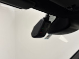 純正ドライブレコーダーを装着しています♪高画質、高機能で、毎日の運転に安心をプラスします!しっかり、録画できるマストアイテムです♪