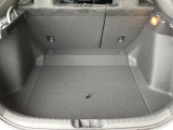 普段のお買い物や通勤、送迎等に十分な荷室スペースを確保しております。