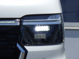 ★LEDヘッドライト搭載★ 白っぽく光る明るく省電力なLEDライト!先進的な白い輝きでフロントフェースを引き締めます☆