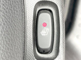 ●フロントシートヒーティング:運転席・助手席共に三段階で調節が可能なシートヒーターを装備しております。季節を問わず快適にご使用いただけます。