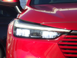 ★LEDヘッドライト搭載★ 白っぽく光る明るく省電力なLEDライト!先進的な白い輝きでフロントフェースを引き締めます☆